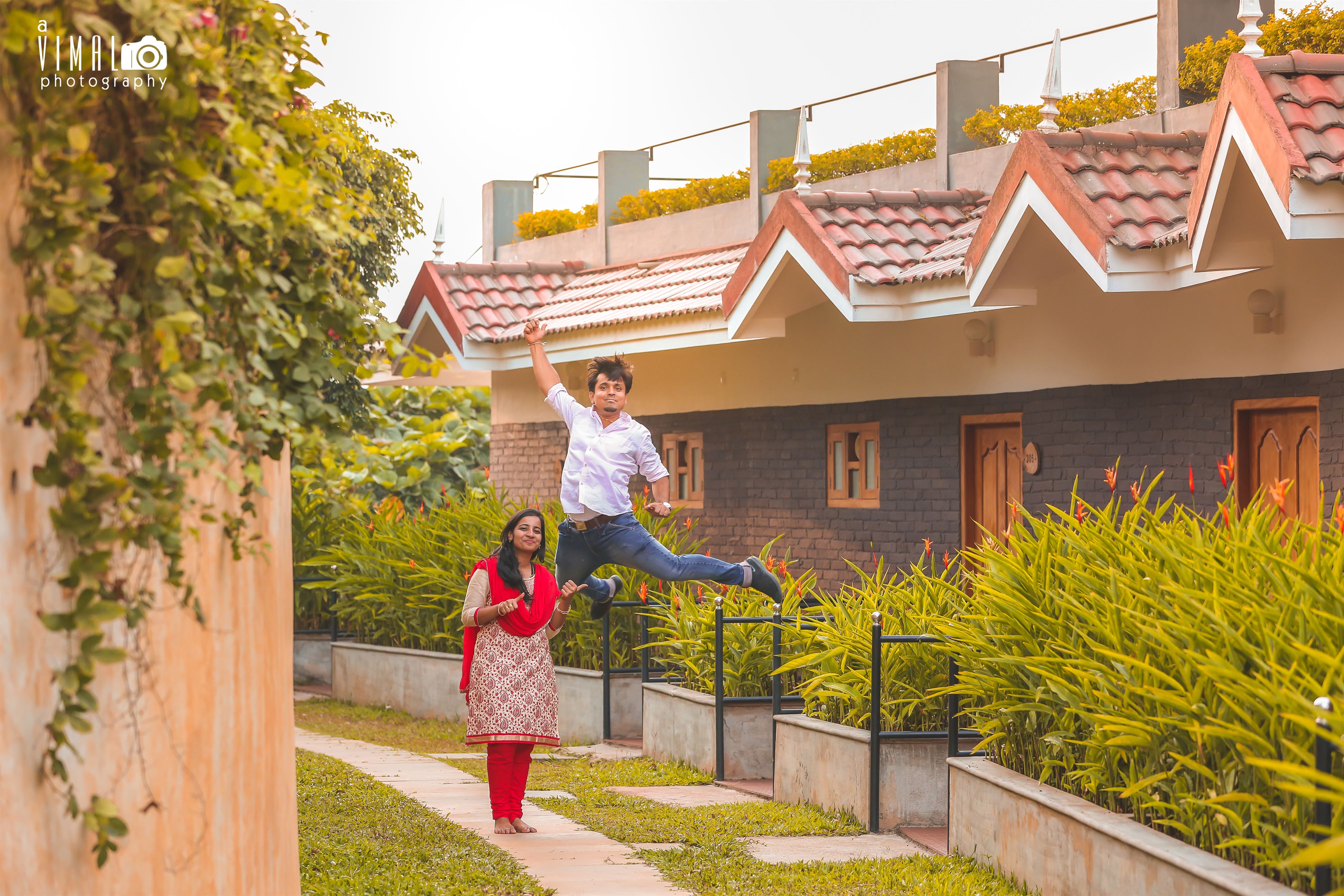 Couple Photography in Kanchipuram and Vellore by Southern Pictures - couple_candid_photography_video_southern_picture_kanchi_city